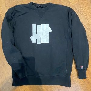 Undefeated sweat shirt size xl used